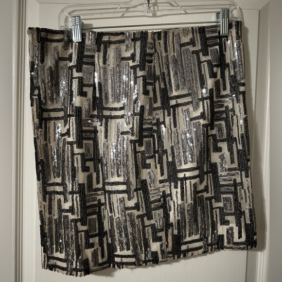 RW&Co geometric shape sequin skirt - Picture 1 of 4
